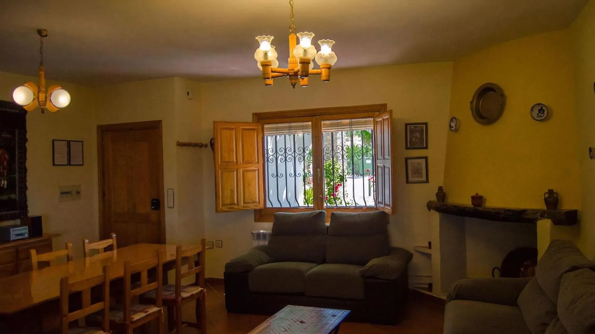 Gemuetliches Haus In Valor Villa Holiday home